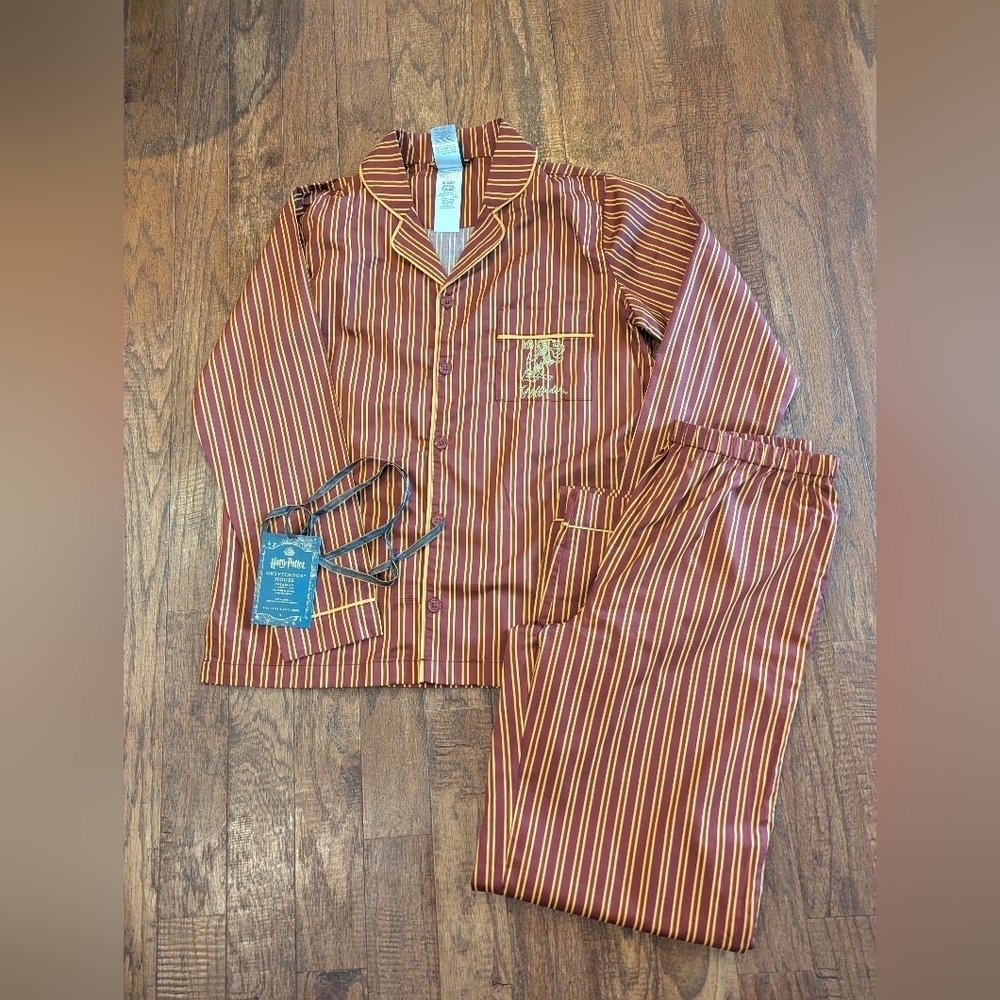 Harry Potter Gryffindor Pajamas Pottery Barn Adult Size XS Unisex NWT - Picture 16 of 16